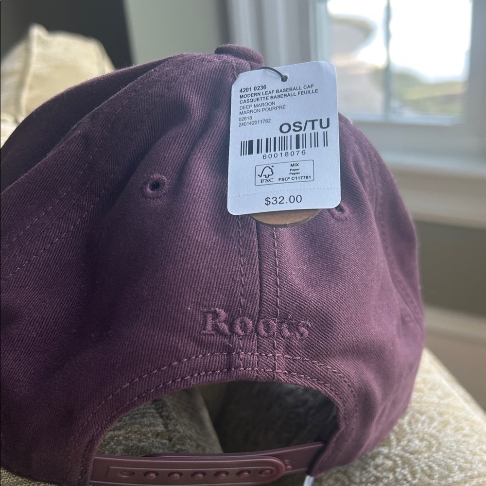 Roots Deep Purple Cap with Maple Leaf Design - Picture 2 of 2